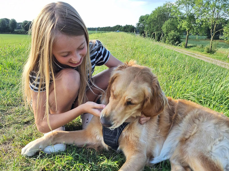 Meisje met hond